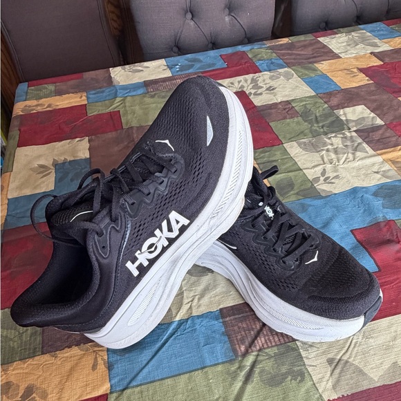 Hoka Shoes - Hoka Bondi 9 Women’s Black/White Athletic Shoes Size 8.5 Wide